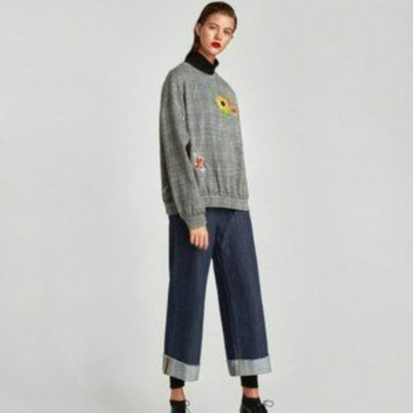 Zara Tops - Zara Houndstooth Floral Oversized Sweatshirt M